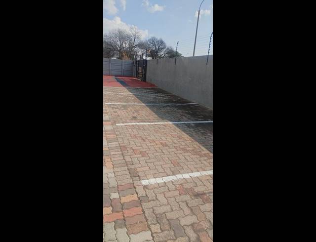1 BEDROOM PROPERTY TO RENT IN BIRCH ACRES